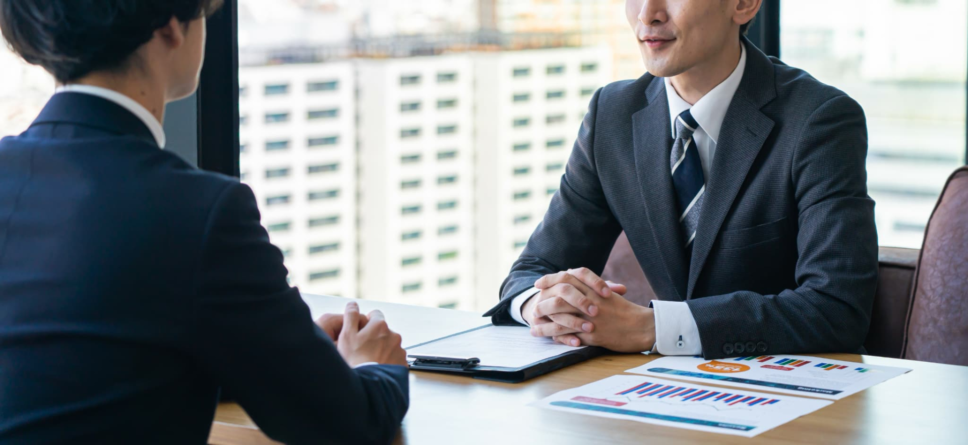 自社ECの成長を左右する「代行」と「コンサル」の判断基準